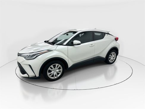 Used 2021 Toyota C-HR LE image 4
