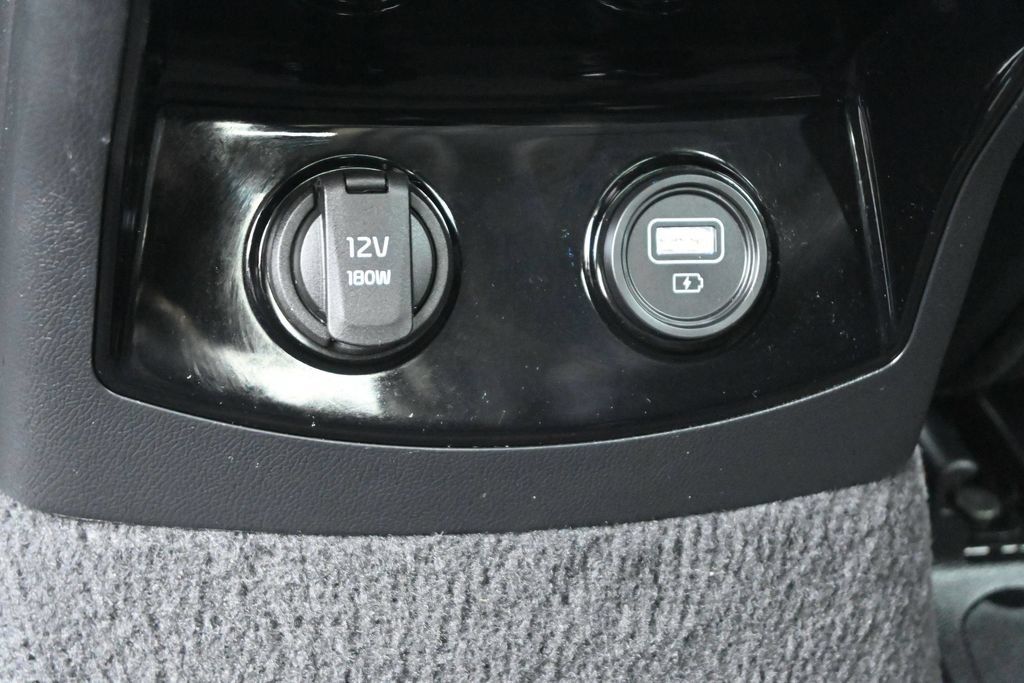 Used 2023 Kia Sorento SX FWD image 18