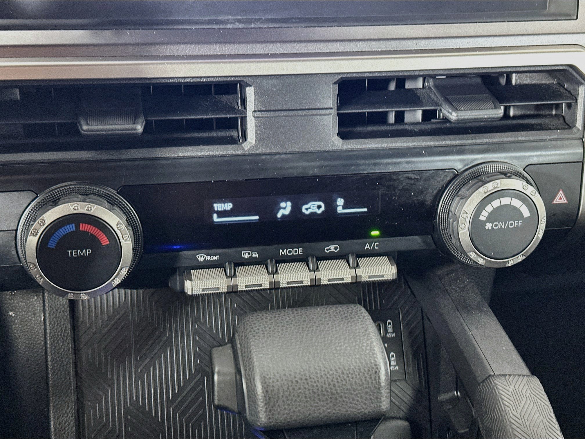 Used 2025 Toyota 4Runner SR5 AWD/4WD image 23