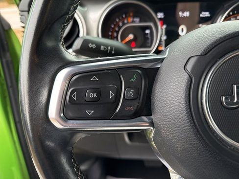 Used 2019 Jeep Wrangler Unlimited Sahara image 22