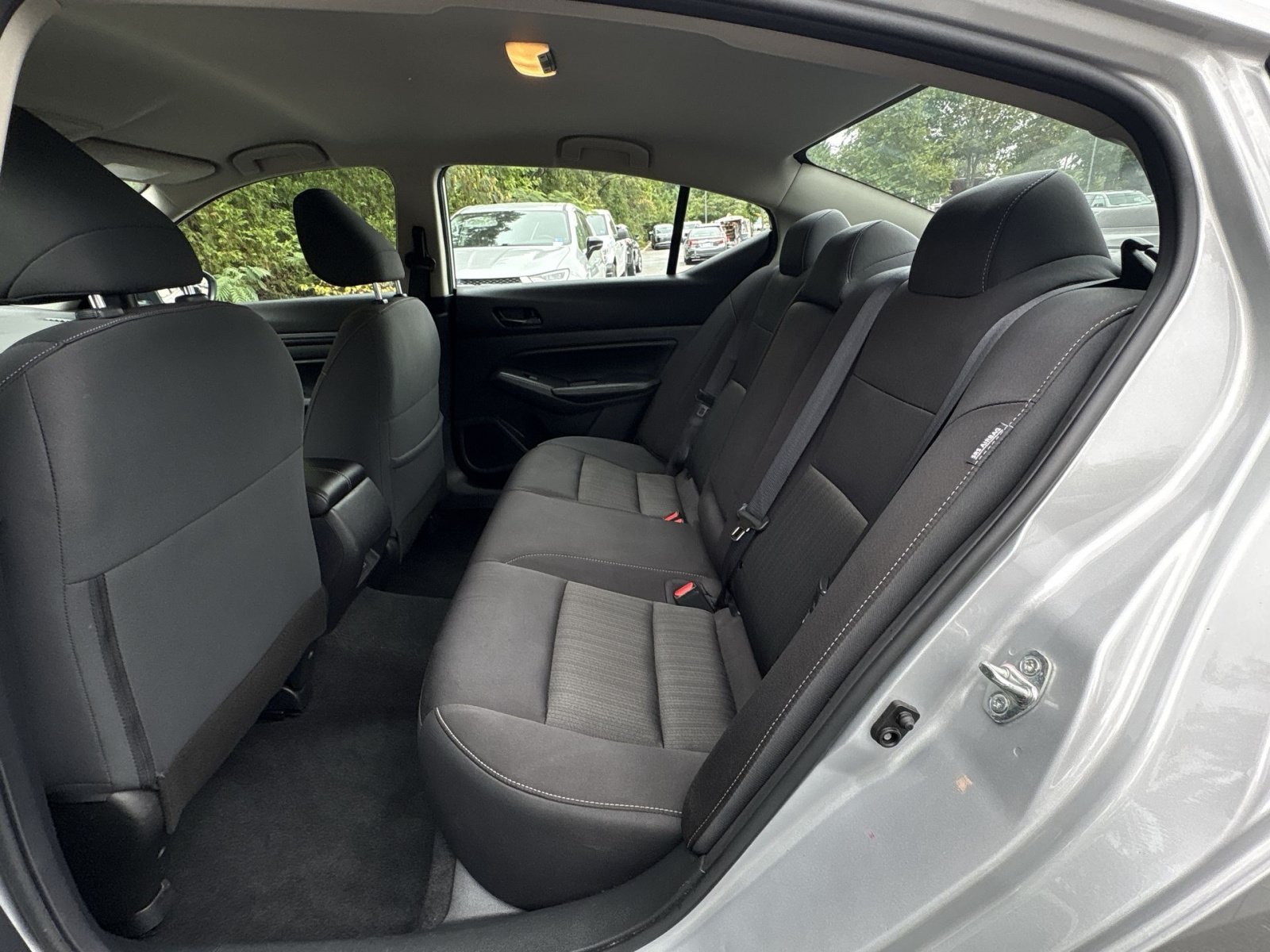 Used 2024 Nissan Altima 2.5 SV FWD image 24
