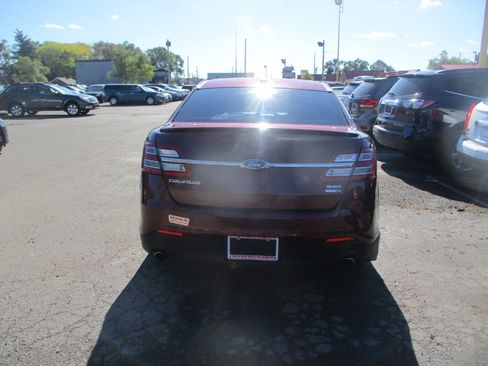 Used 2016 Ford Taurus SEL image 6
