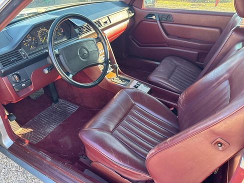 Used 1989 Mercedes-Benz 300 CE Coupe image 6