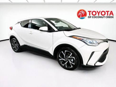 Used 2021 Toyota C-HR XLE image 1
