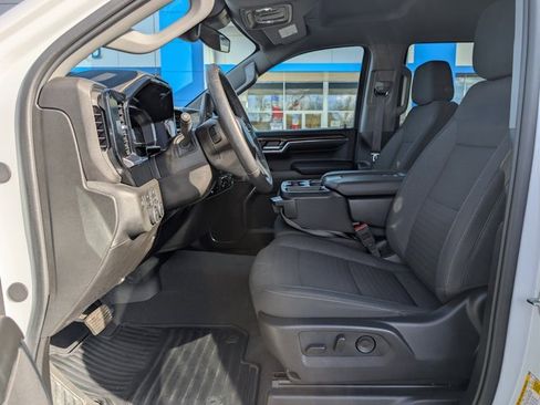 Used 2024 Chevrolet Silverado 1500 LT image 10