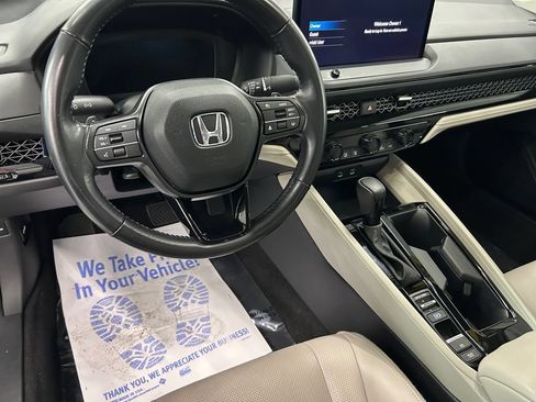 Used 2024 Honda Accord EX-L image 11