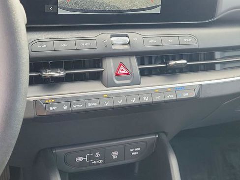 Used 2025 Kia K4 FWD image 27