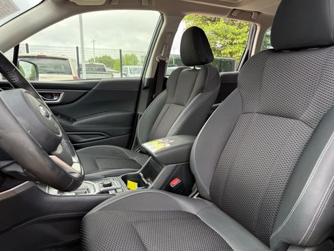 Used 2020 Subaru Forester Premium image 11