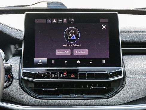 Used 2024 Jeep Compass Latitude image 15