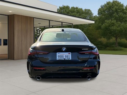 Used 2025 BMW 430i Coupe w/ M Sport Package image 9