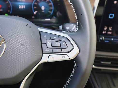 New 2026 Volkswagen Atlas SE image 24