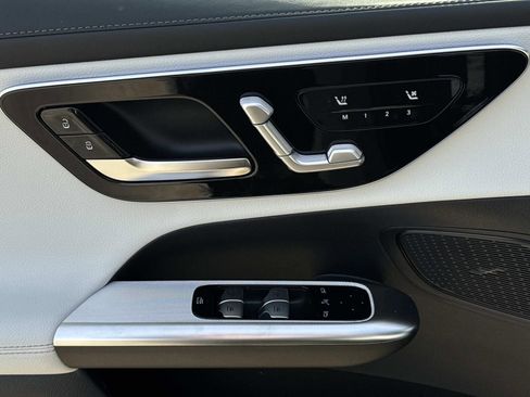 New 2026 Mercedes-Benz GLC 300 image 12