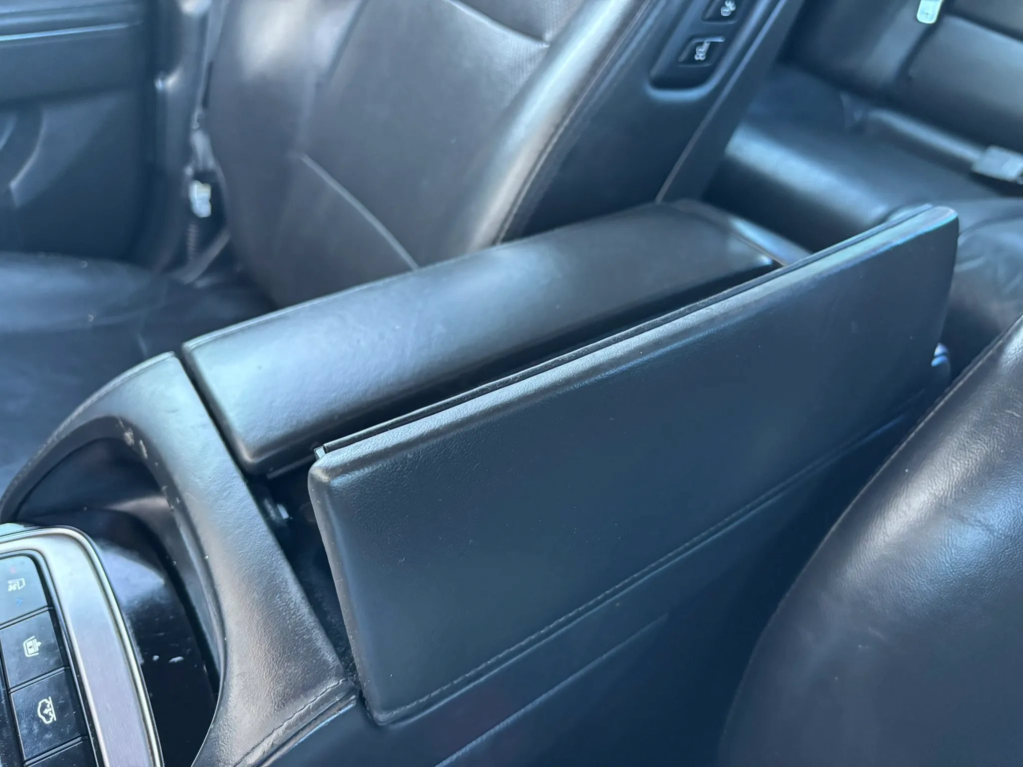 Used 2014 Hyundai Equus Signature RWD image 42