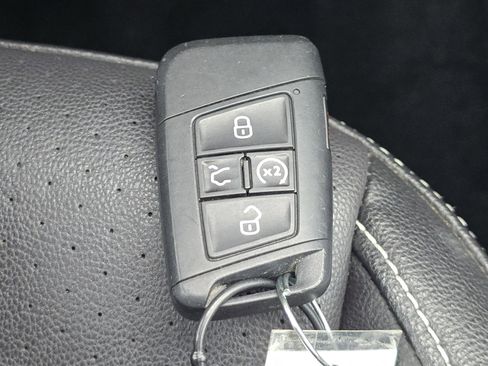 Used 2024 Volkswagen Jetta SE image 27