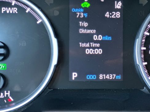 Used 2021 Toyota RAV4 LE AWD/4WD image 23