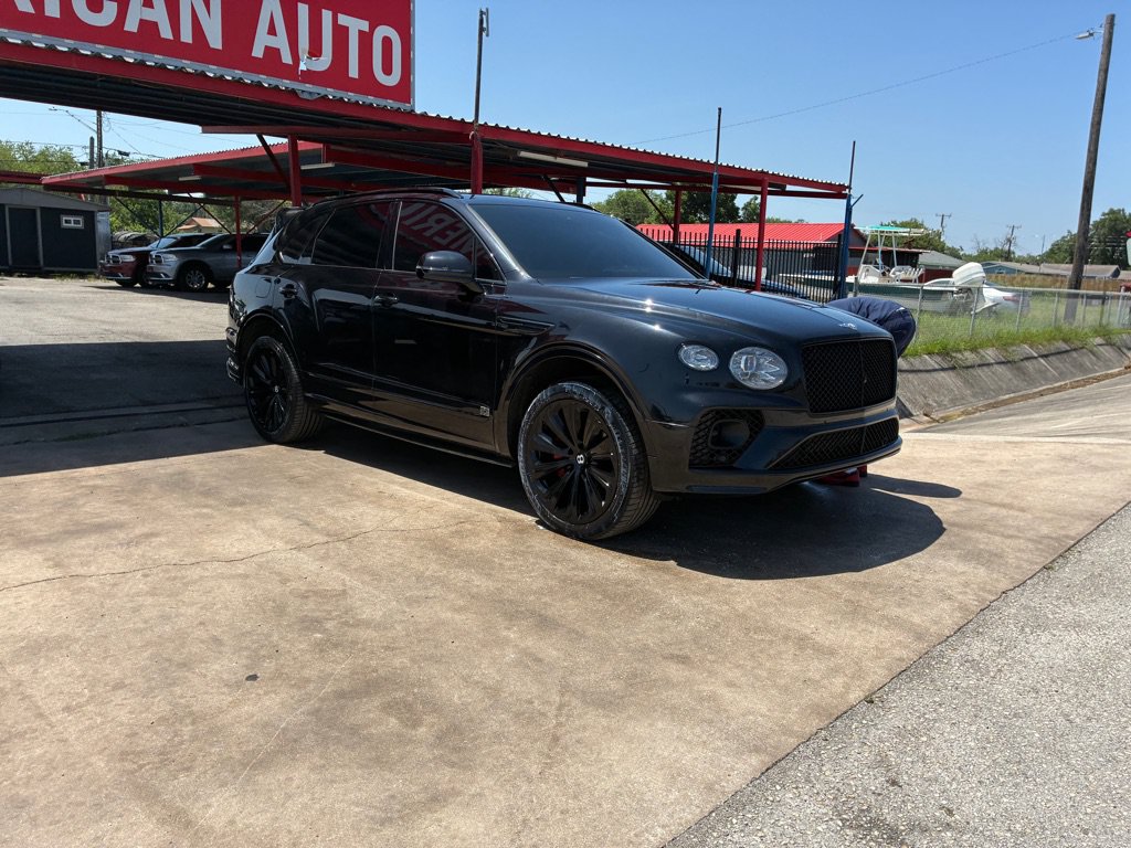 Used 2021 Bentley Bentayga AWD/4WD image 35