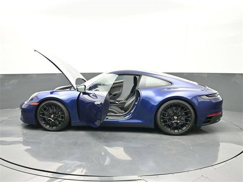 Used 2024 Porsche 911 Carrera GTS image 23