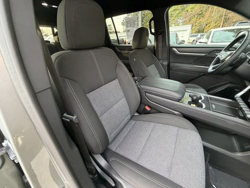 Used 2025 GMC Acadia Elevation image 21