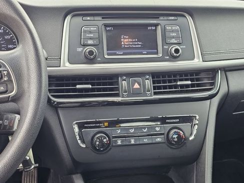 Used 2017 Kia Optima LX image 8