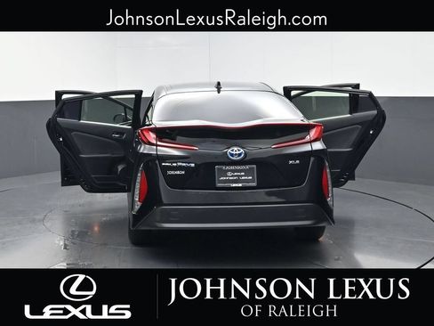 Used 2022 Toyota Prius Prime XLE FWD image 35