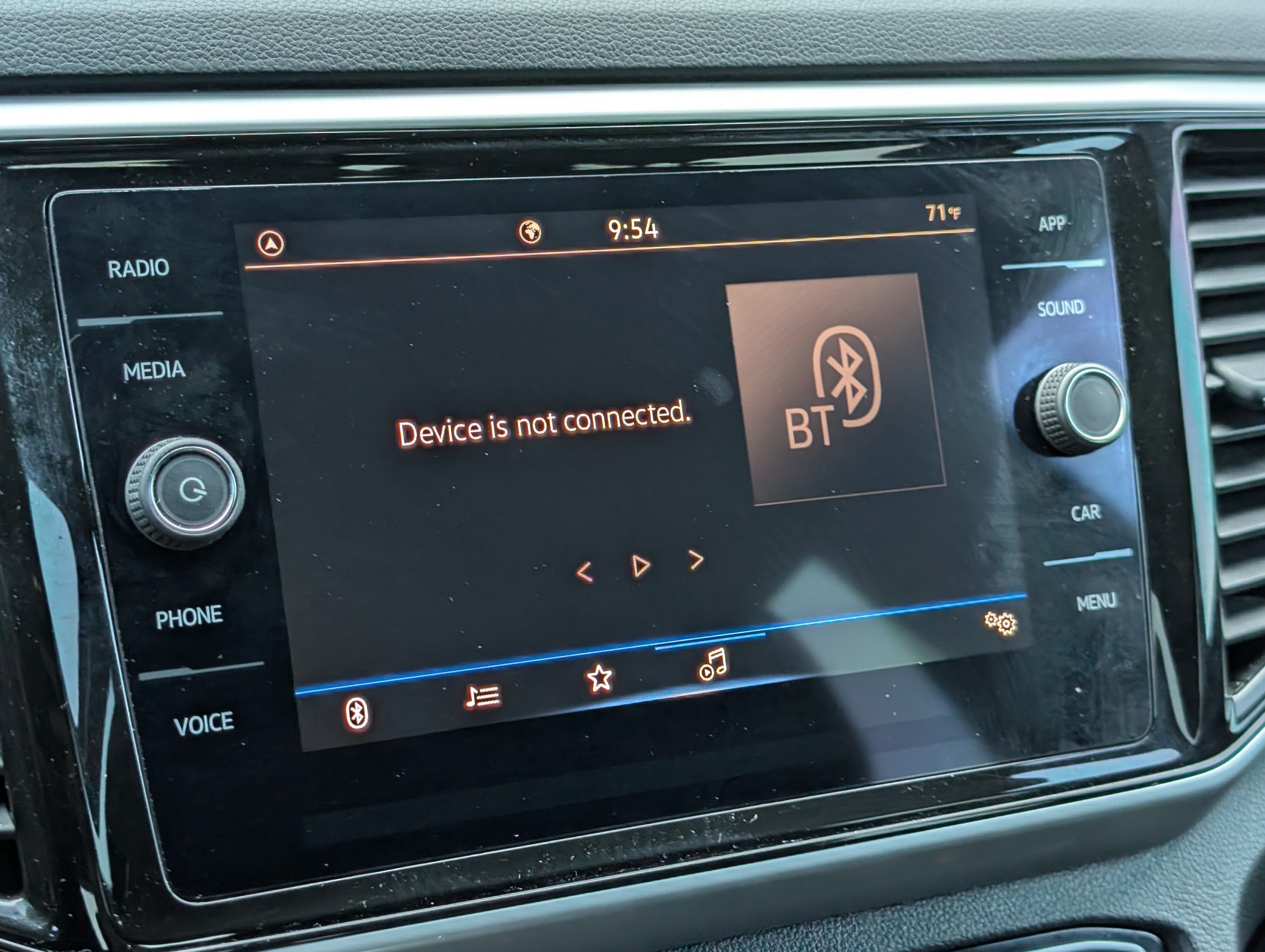 Used 2023 Volkswagen Atlas SE w/ Black Wheel Package FWD image 28