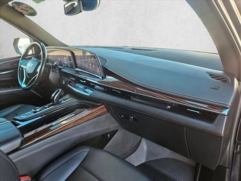 Certified 2022 Cadillac Escalade ESV Luxury w/ LPO, Illumination Package image 23