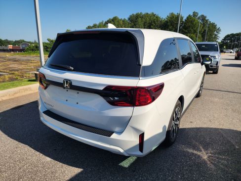 New 2026 Honda Odyssey EX-L image 4