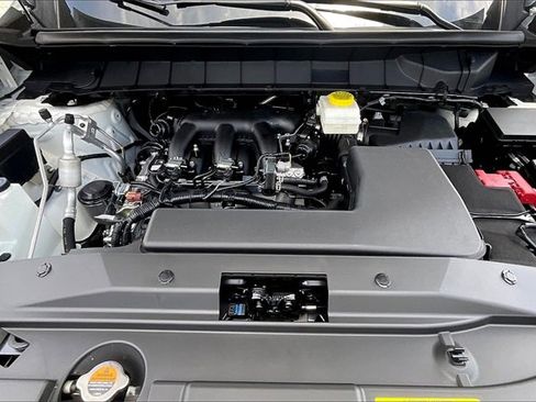 New 2025 Nissan Pathfinder SV w/ SV Premium Package image 11