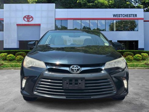Used 2015 Toyota Camry XLE w/ Moonroof Package FWD image 2