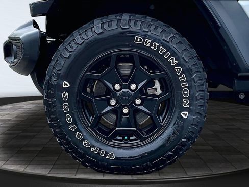 Used 2023 Jeep Wrangler Unlimited w/ 8.4" Radio Group AWD/4WD image 39