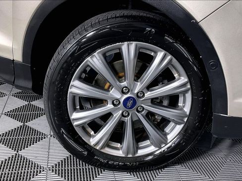 Used 2018 Ford Escape Titanium image 11