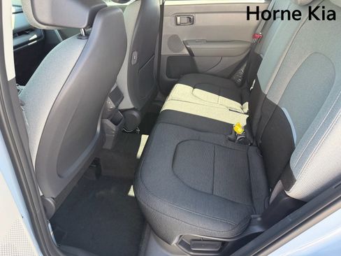 New 2027 Kia Seltos S FWD image 19