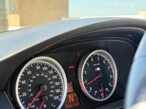 Used 2010 BMW M5 RWD image 33