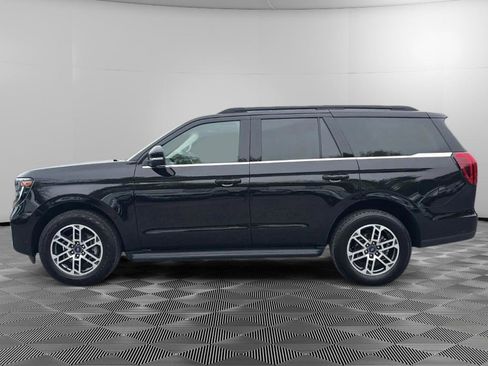 Used 2025 Ford Expedition Active AWD/4WD image 5