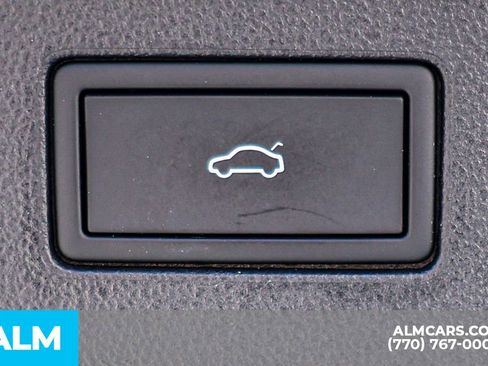 Used 2025 Volkswagen Atlas SE image 25