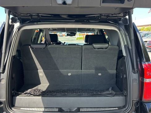 Used 2019 Chevrolet Tahoe Premier w/ RST 6.2L Performance Edition RWD image 10