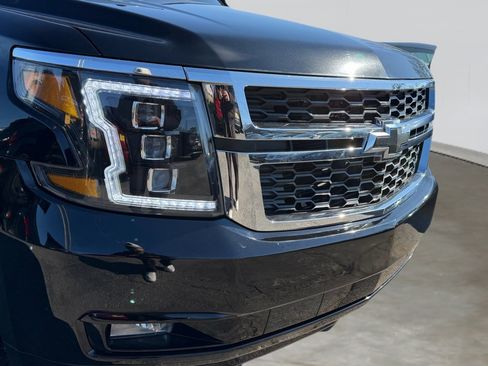 Used 2020 Chevrolet Suburban LT image 14