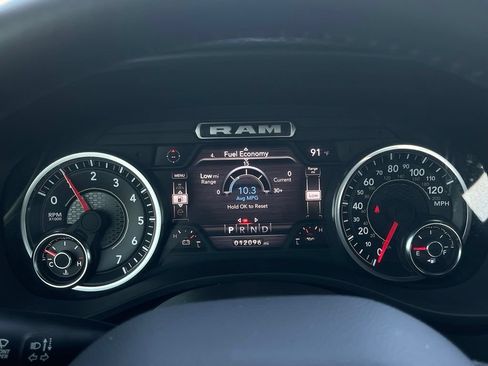 Used 2024 RAM 1500 Laramie AWD/4WD image 27