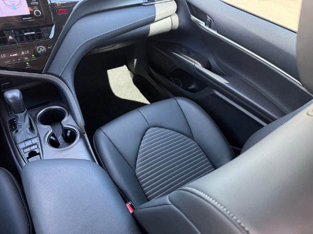 Used 2023 Toyota Camry SE w/ Convenience Package FWD image 25