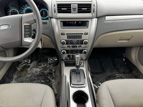 Used 2010 Ford Fusion SE image 8