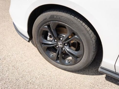 Used 2025 Honda Accord SE image 12