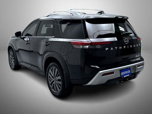 Certified 2025 Nissan Pathfinder SL w/ SL Premium Package AWD/4WD image 7
