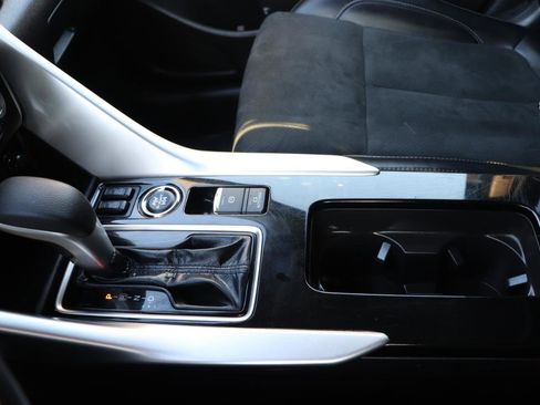 Used 2024 Mitsubishi Eclipse Cross SE image 39