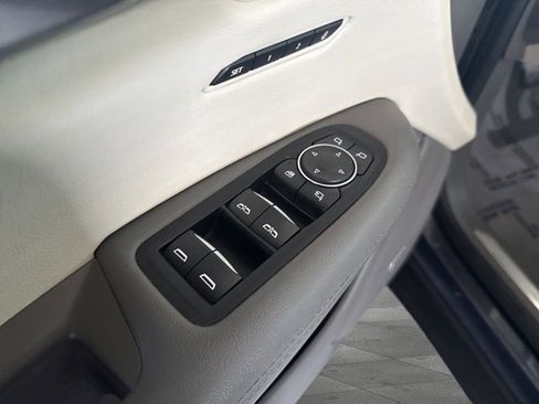 Used 2019 Cadillac XT5 Premium Luxury image 10