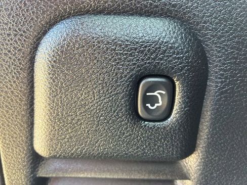 Used 2017 Jeep Grand Cherokee Trailhawk w/ Trailhawk Luxury Group AWD/4WD image 10