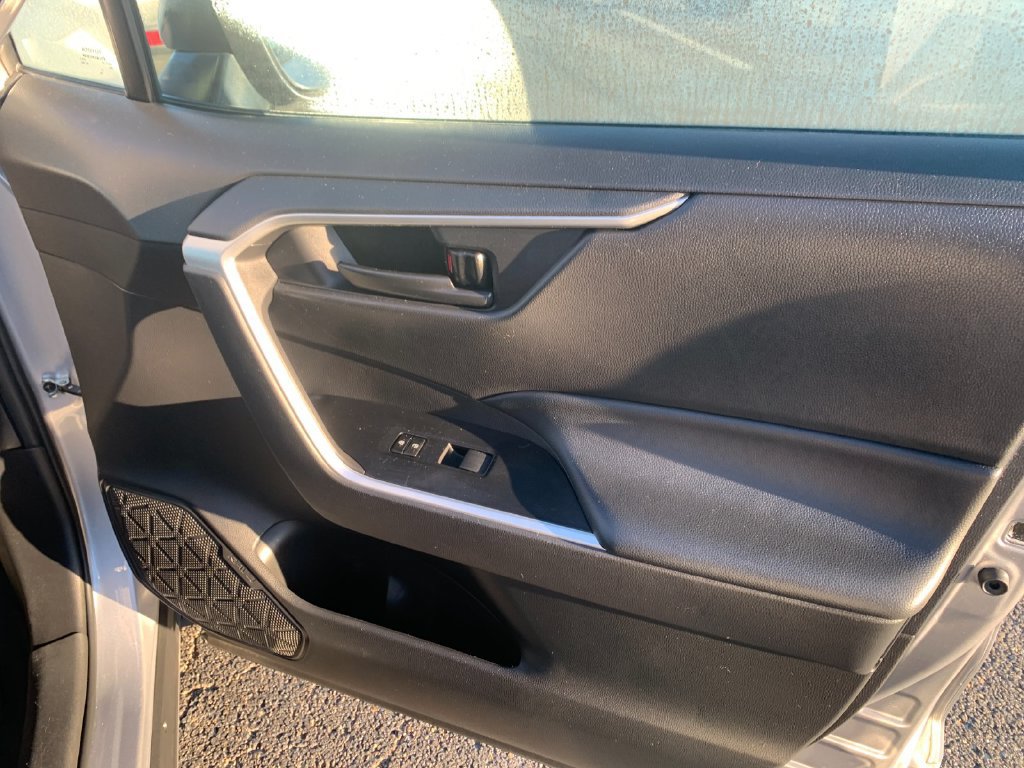 Used 2024 Toyota RAV4 LE AWD/4WD image 20