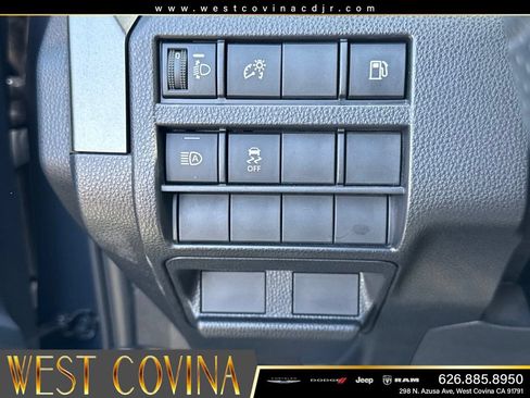 Used 2025 Toyota 4Runner SR5 AWD/4WD image 24