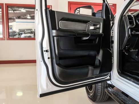 Used 2019 RAM 2500 Big Horn image 39