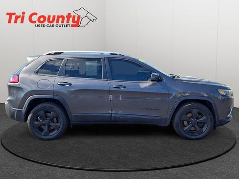 Used 2019 Jeep Cherokee Limited w/ Technology Group image 8