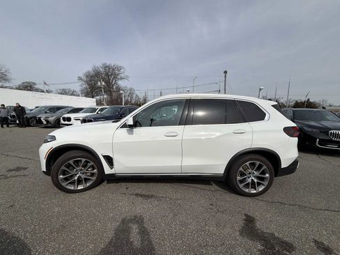 Used 2024 BMW X5 xDrive40i w/ Parking Assistance Package image 4